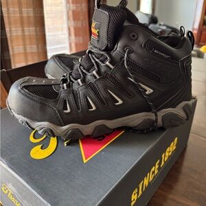 Men’s Thorogood Composite Toe Metguard Hiker/Work Boot sz 10 1/2 wide